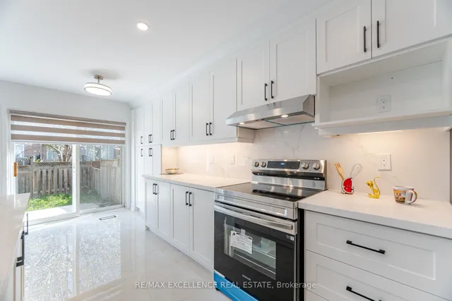 Additional property image - 5927 Stonebriar Cres