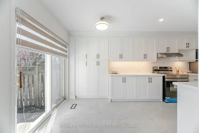 Additional property image - 5927 Stonebriar Cres