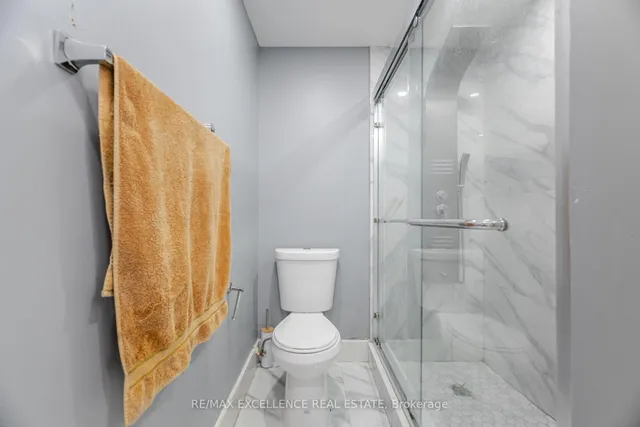 Additional property image - 5927 Stonebriar Cres