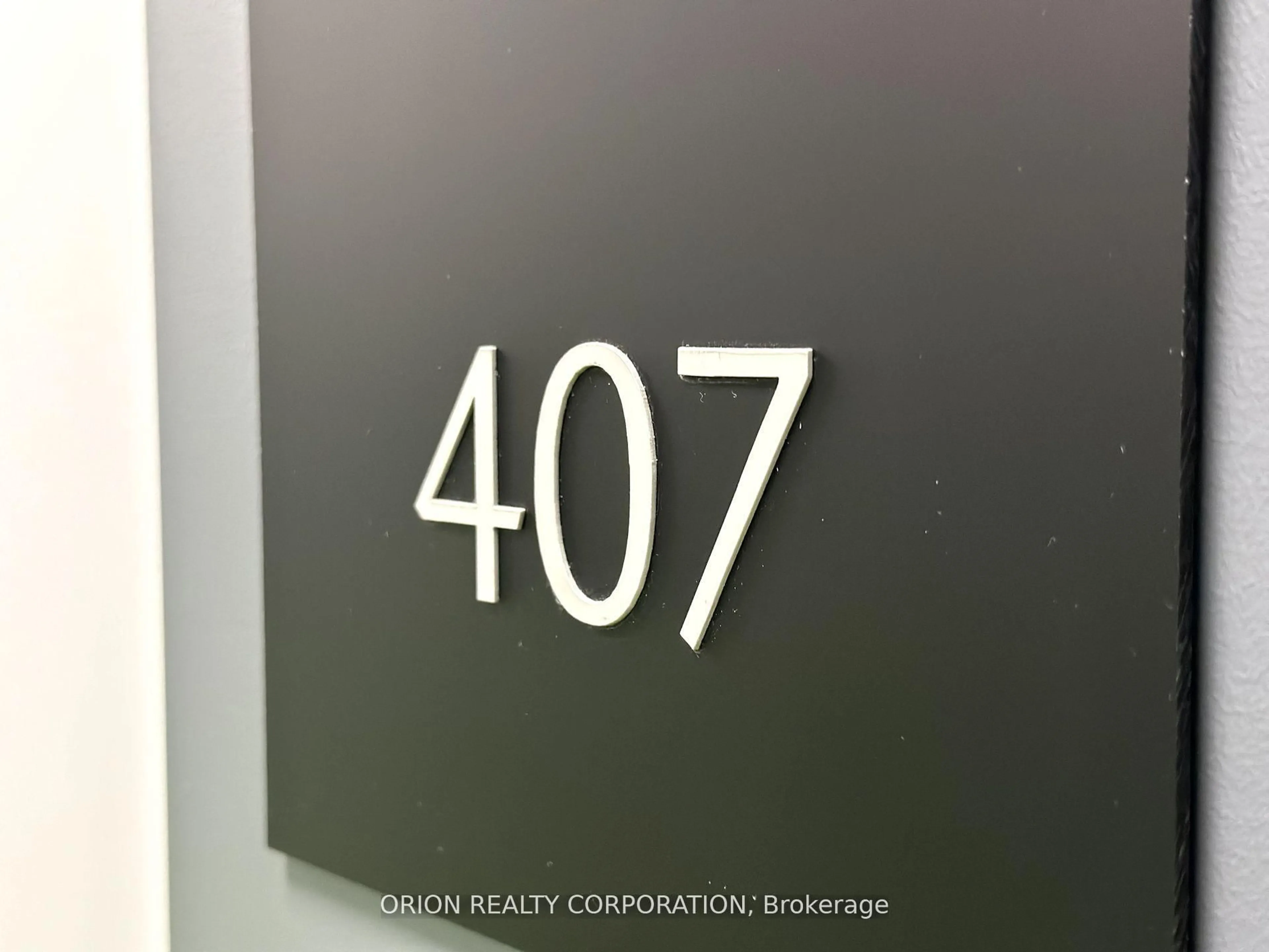 Blurry image for 430 Square One Dr #407, Mississauga Ontario L5B 0L6