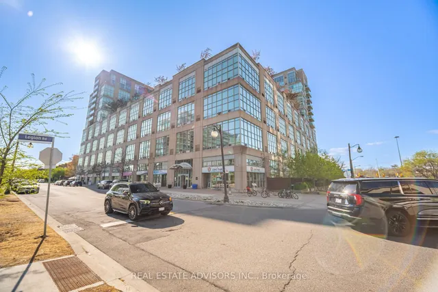 Additional property image - 300 Manitoba St Unit 102