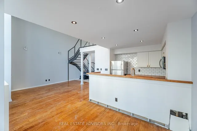 Additional property image - 300 Manitoba St Unit 102