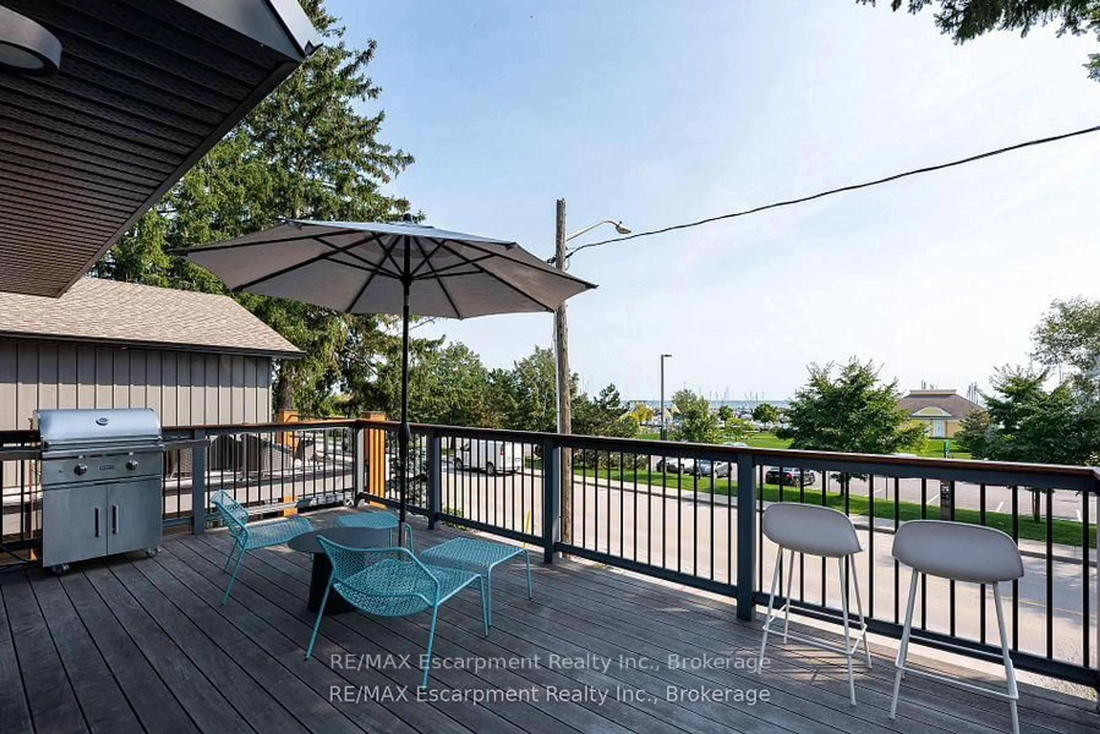 Patio, water/lake/river/ocean view for 2331 Ontario St, Oakville Ontario L6L 1A5