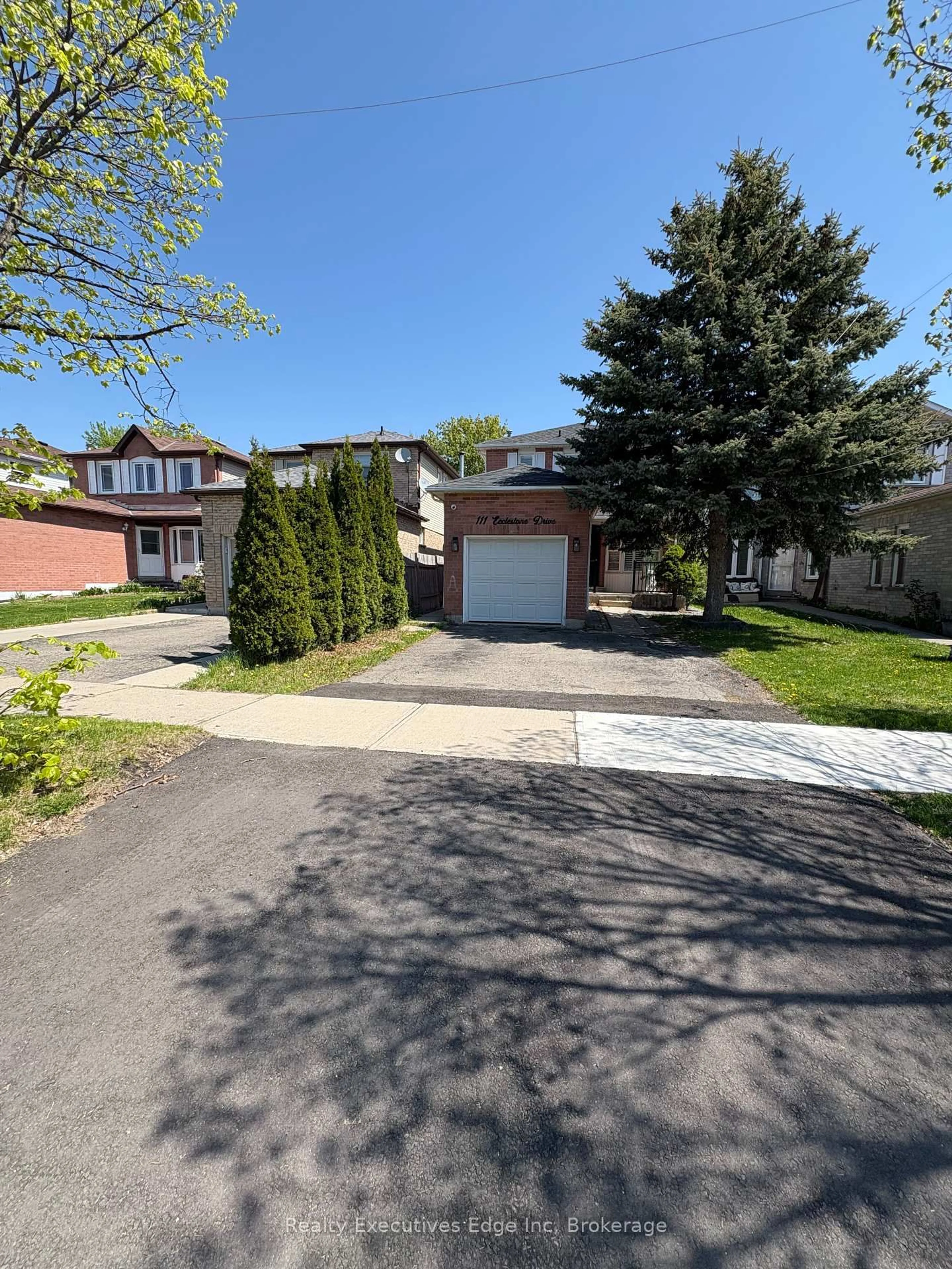 A pic from outside/outdoor area/front of a property/back of a property/a pic from drone, street for 111 Ecclestone Dr, Brampton Ontario L6X 3P4