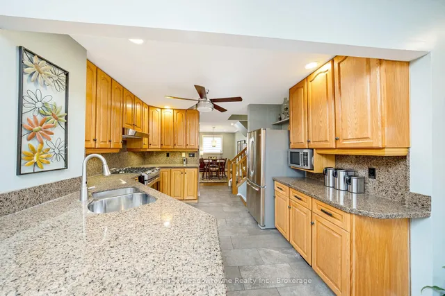 Additional property image - 738 Robertson Cres