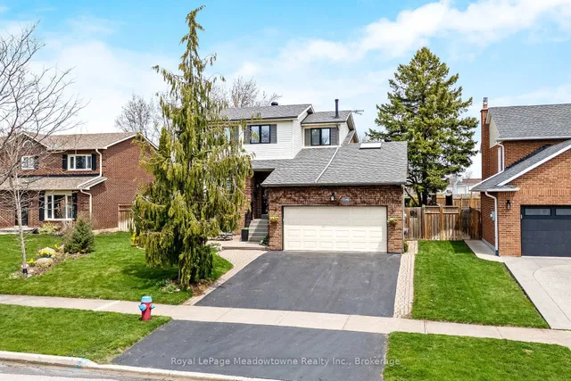 Additional property image - 738 Robertson Cres