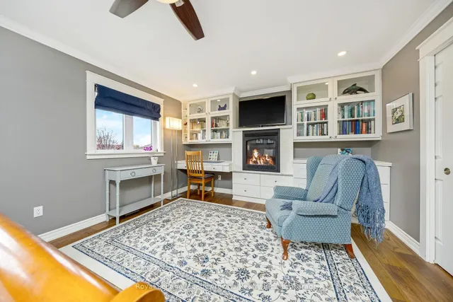 Additional property image - 738 Robertson Cres