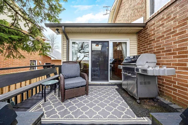 Additional property image - 738 Robertson Cres