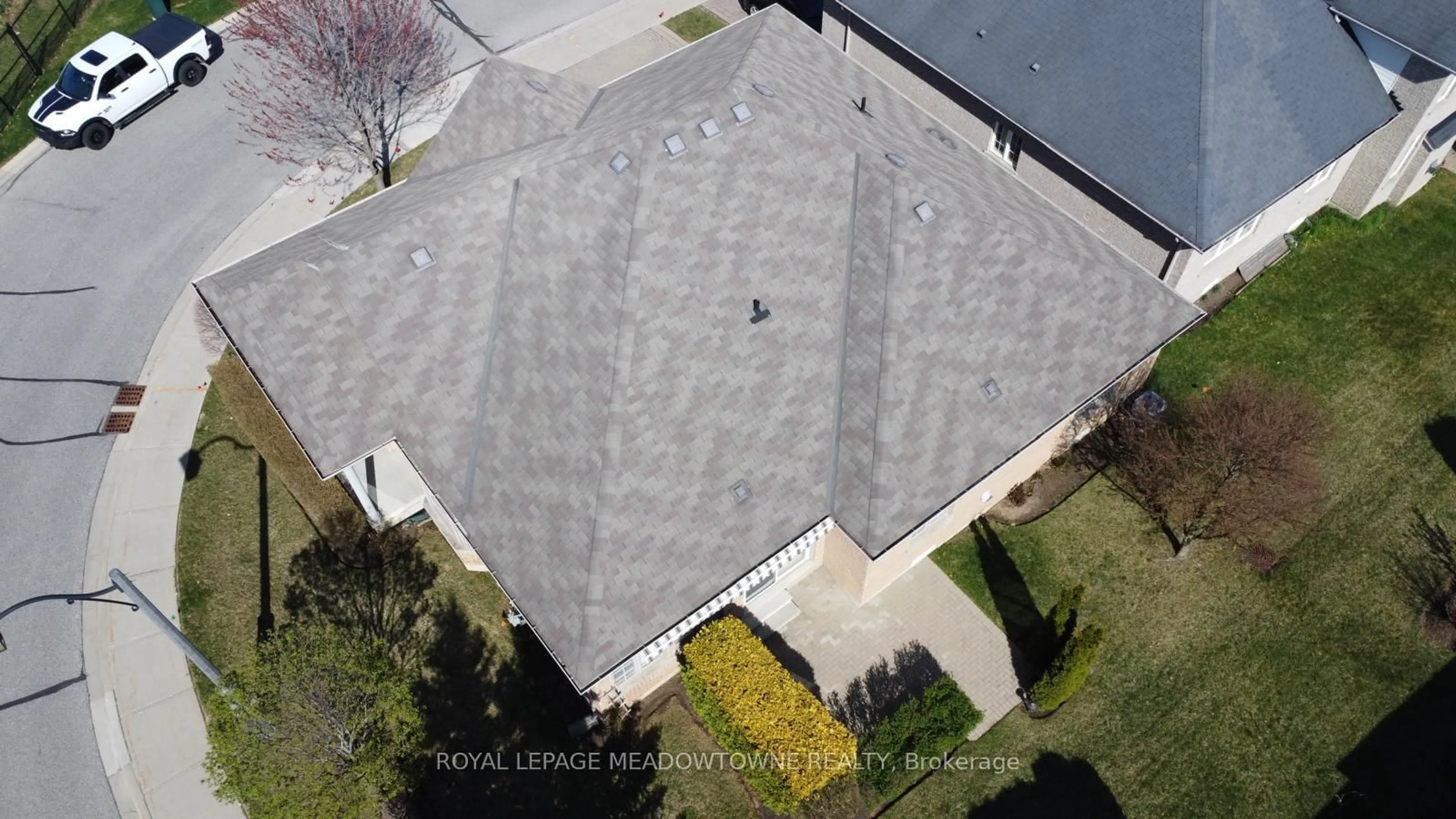 A pic from outside/outdoor area/front of a property/back of a property/a pic from drone, street for 54 Locust Dr #34, Brampton Ontario L6R 0W2