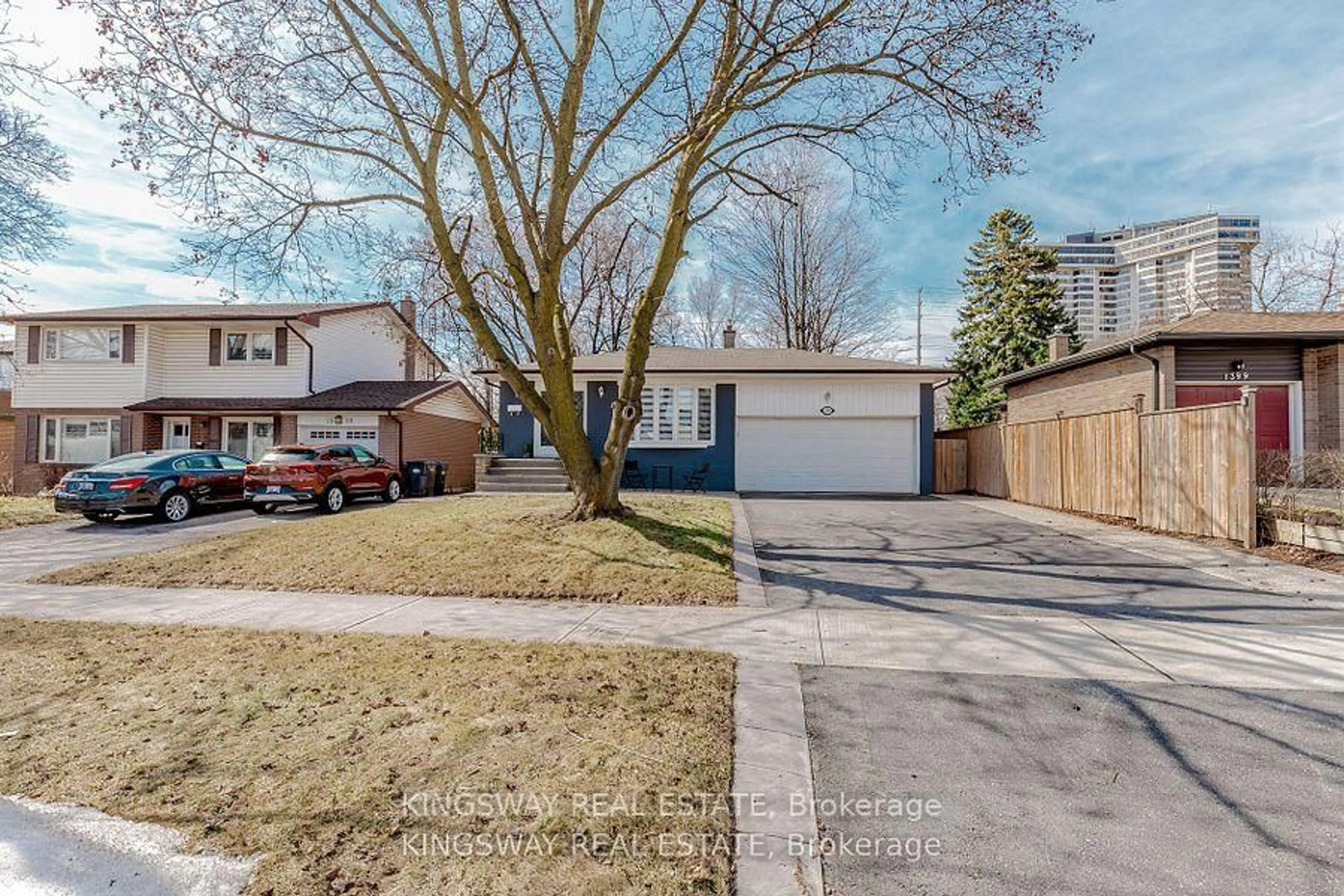 Unknown for 1395 Tyneburn Cres, Mississauga Ontario L4X 1P6