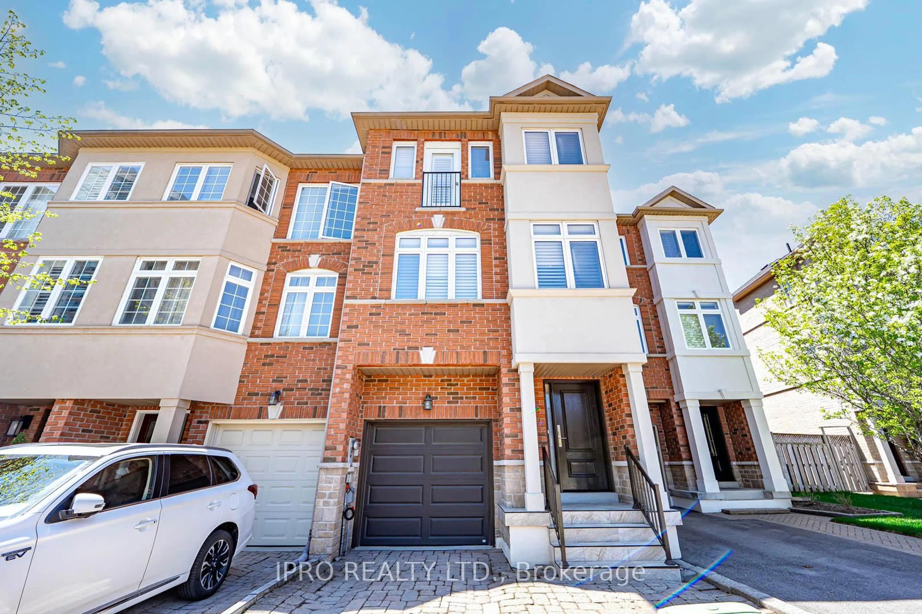 Home with brick exterior material, street for 4222 Dixie Rd #76, Mississauga Ontario L4W 1M6