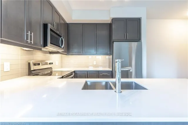 Additional property image - 320 Plains Rd Unit 306