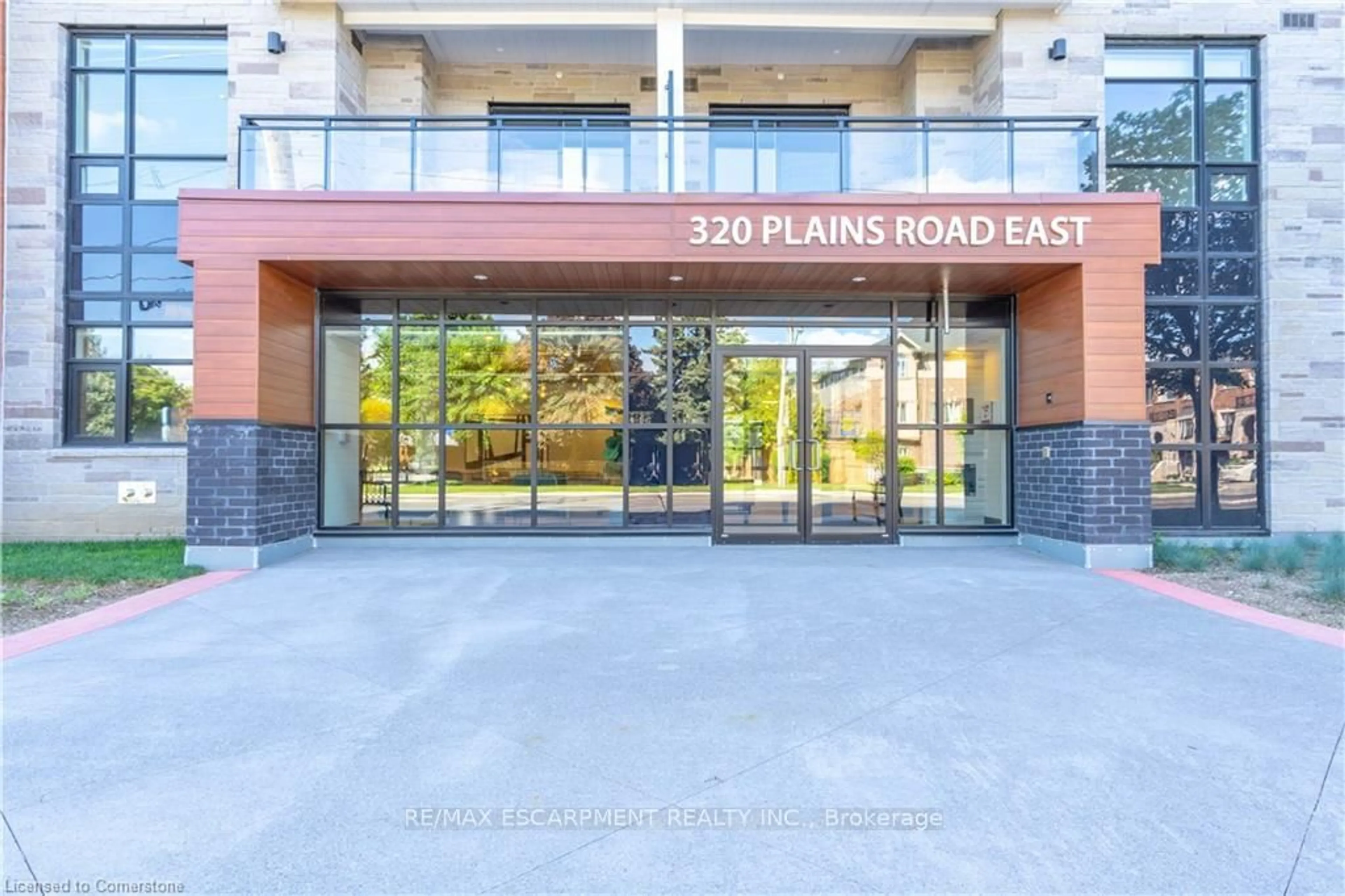Lobby for 320 Plains Rd #306, Burlington Ontario L7T 0C1