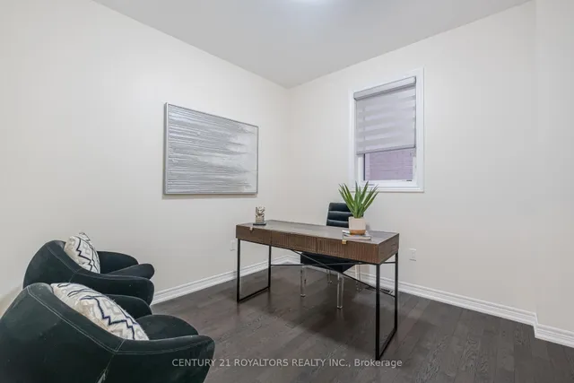 Additional property image - 1 Moorcroft Pl