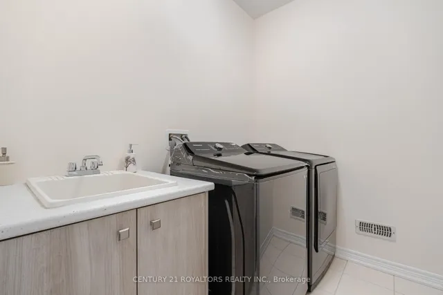 Additional property image - 1 Moorcroft Pl
