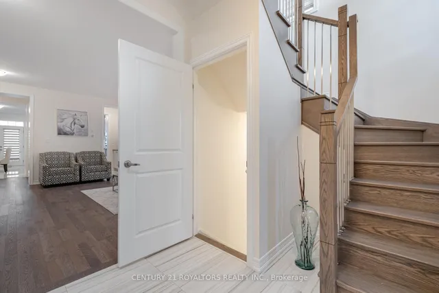 Additional property image - 1 Moorcroft Pl
