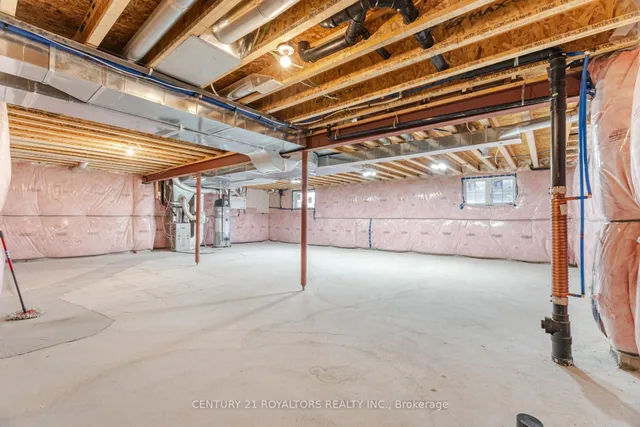Additional property image - 1 Moorcroft Pl