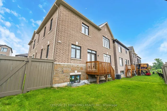 Additional property image - 1 Moorcroft Pl