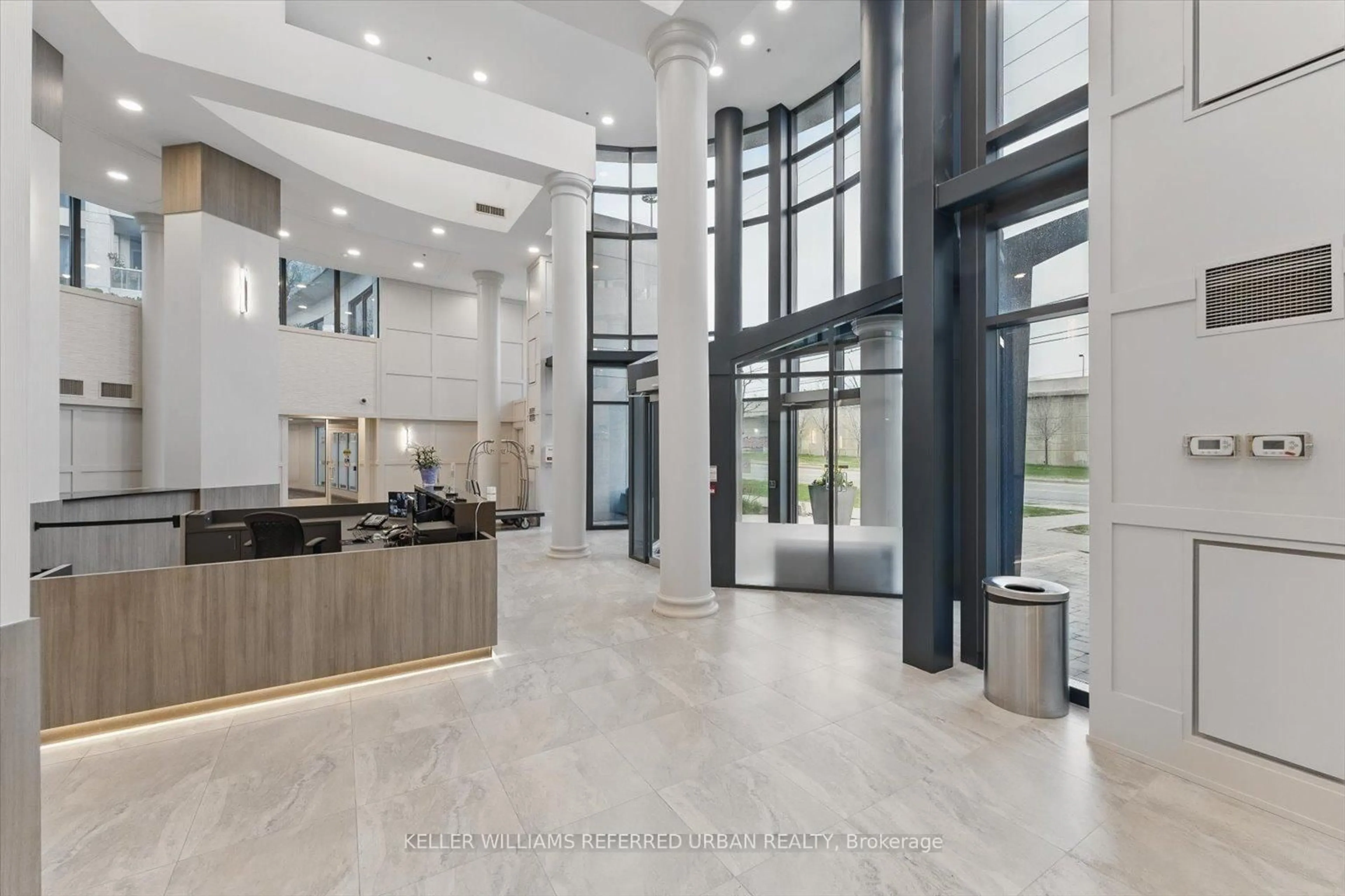 Unknown for 2083 Lake Shore Blvd #712, Toronto Ontario M8V 4G2