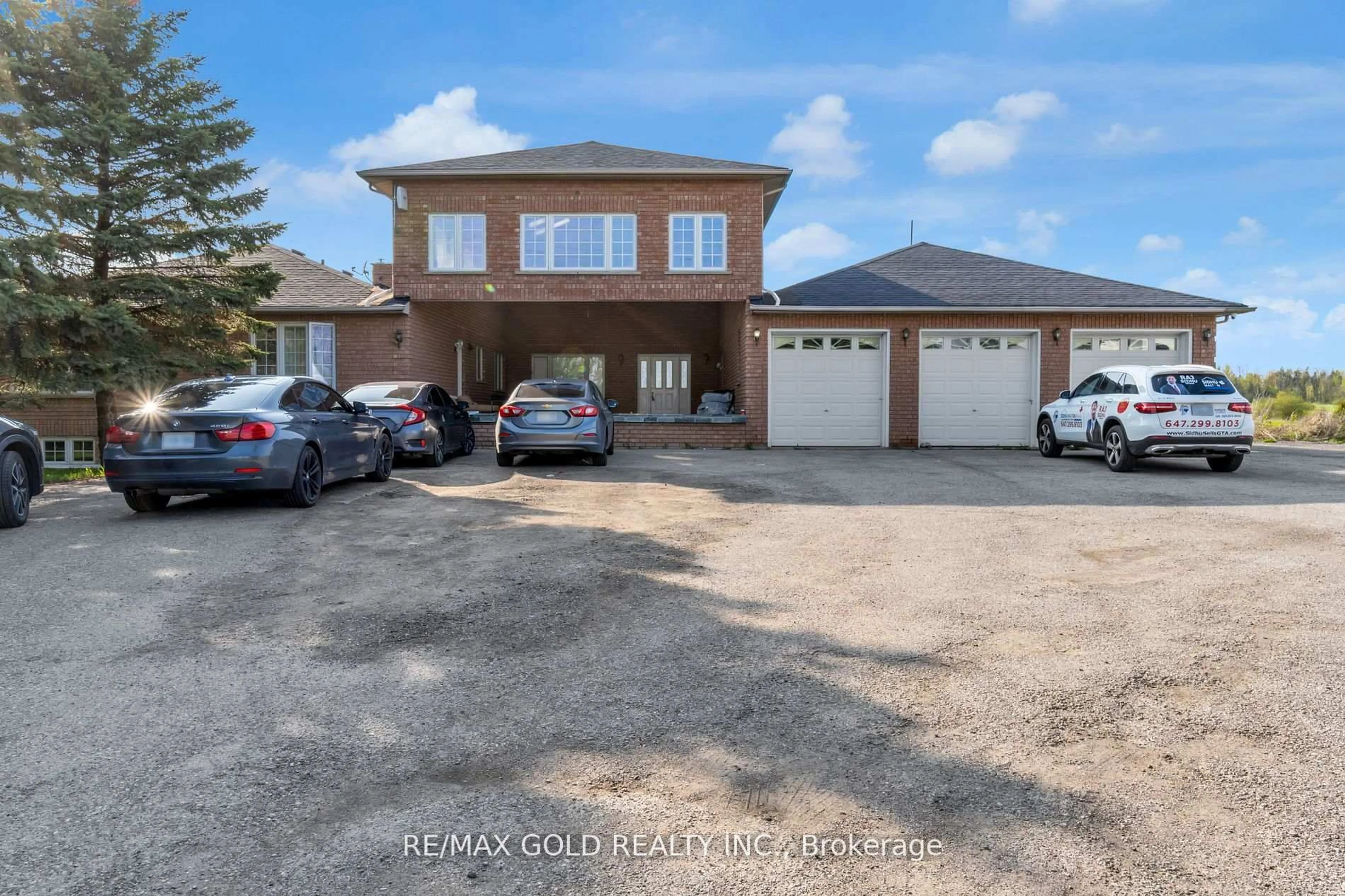A pic from outside/outdoor area/front of a property/back of a property/a pic from drone, street for 7048 King St, Caledon Ontario L7C 0S3