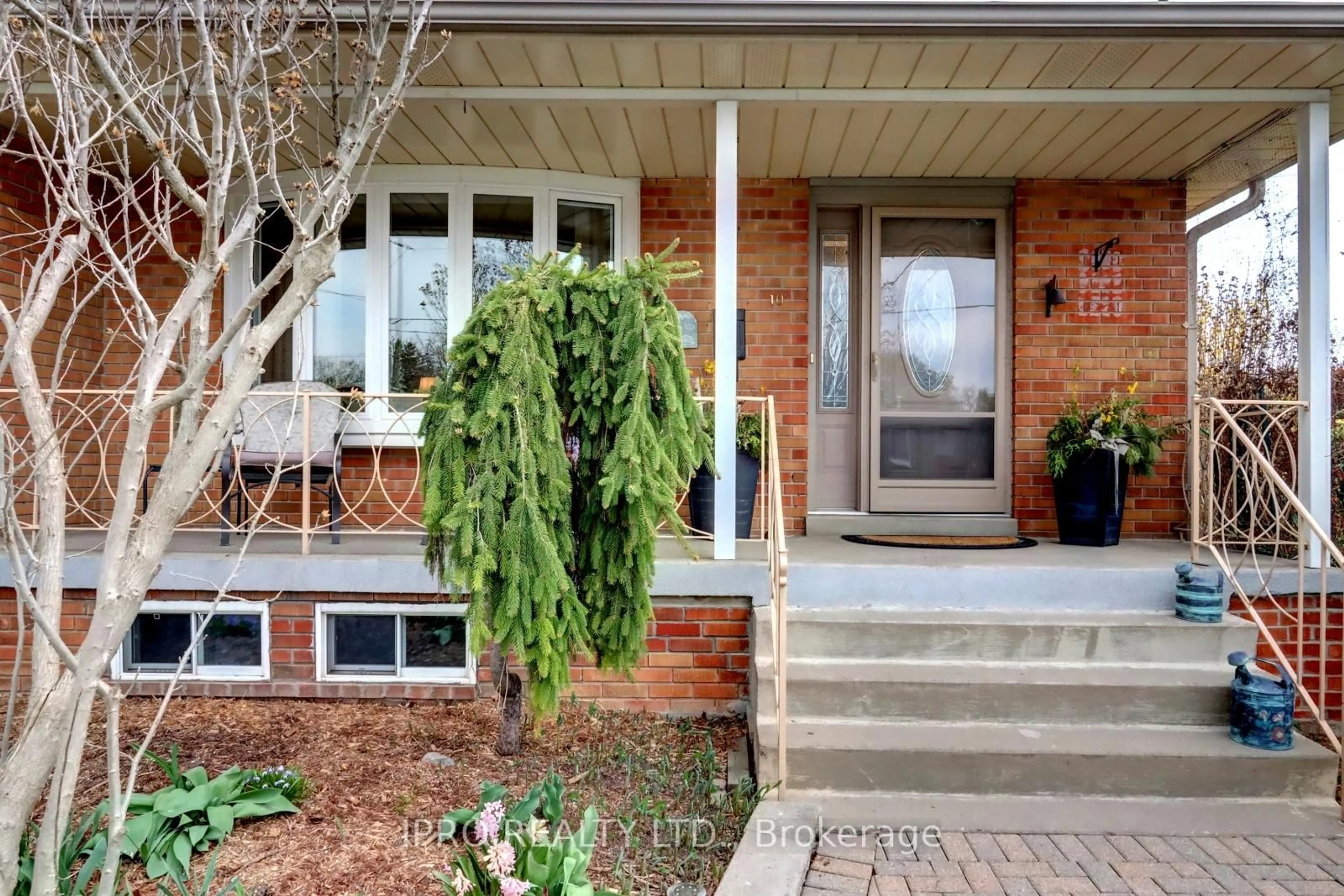 Home with brick exterior material, street for 10 CHESTNUT Ave, Brampton Ontario L6X 2A5