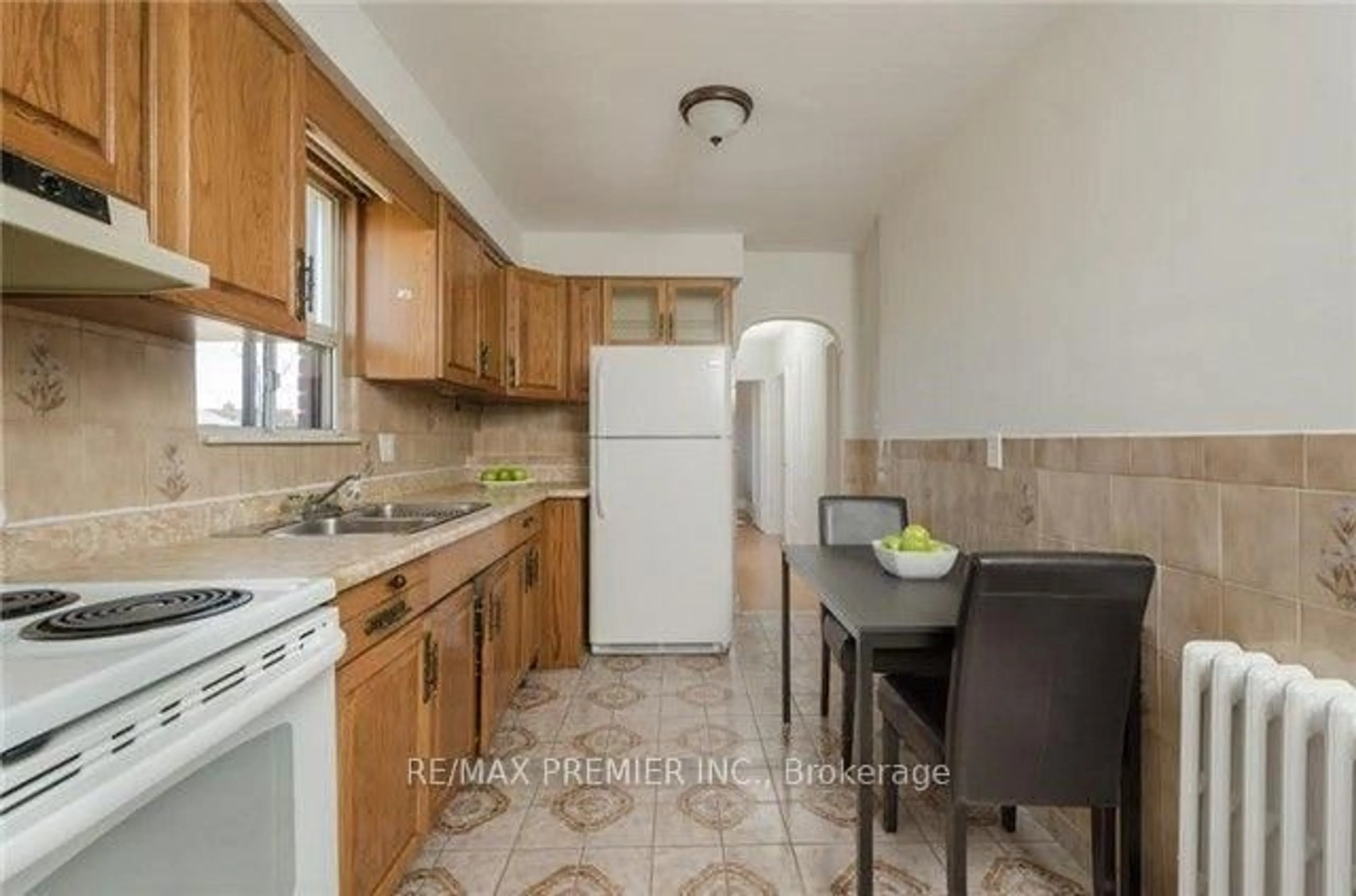 Standard kitchen, ceramic/tile floor for 1013 Briar Hill Ave, Toronto Ontario M6B 1M6