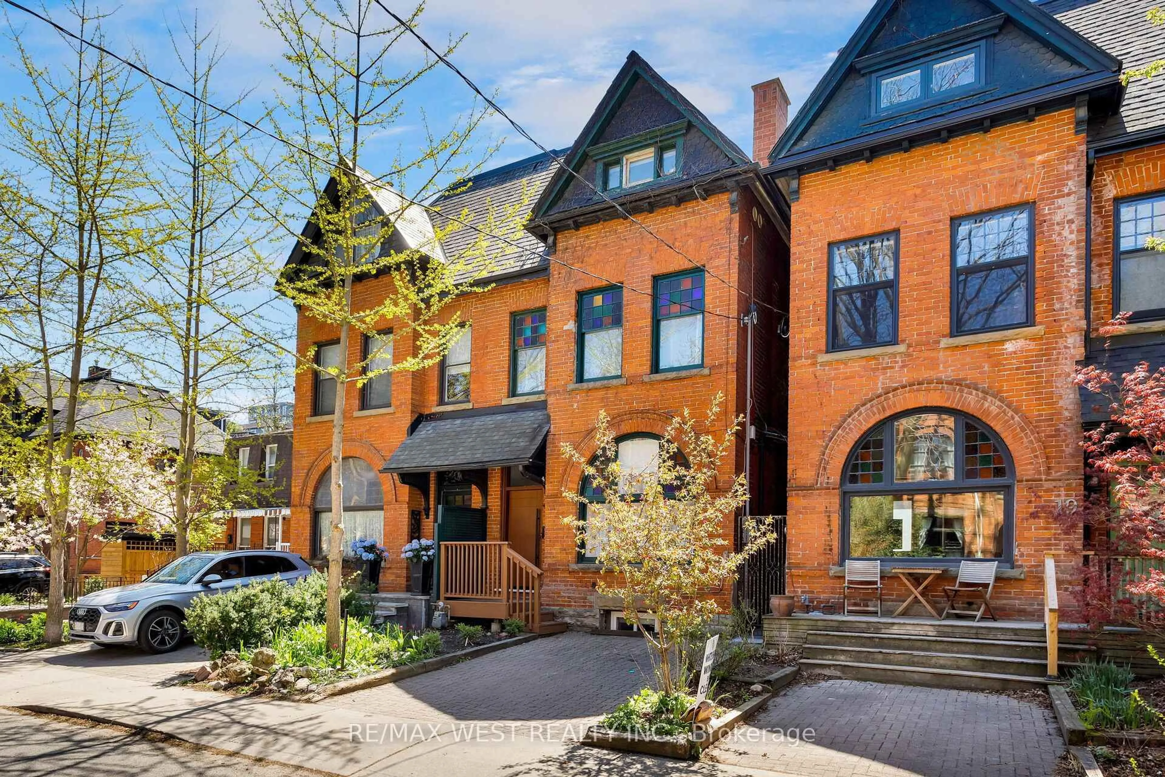 Home with brick exterior material, street for 17 Melbourne Ave, Toronto Ontario M6K 1K1