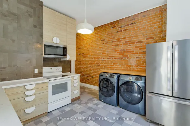 Additional property image - 17 Melbourne Ave