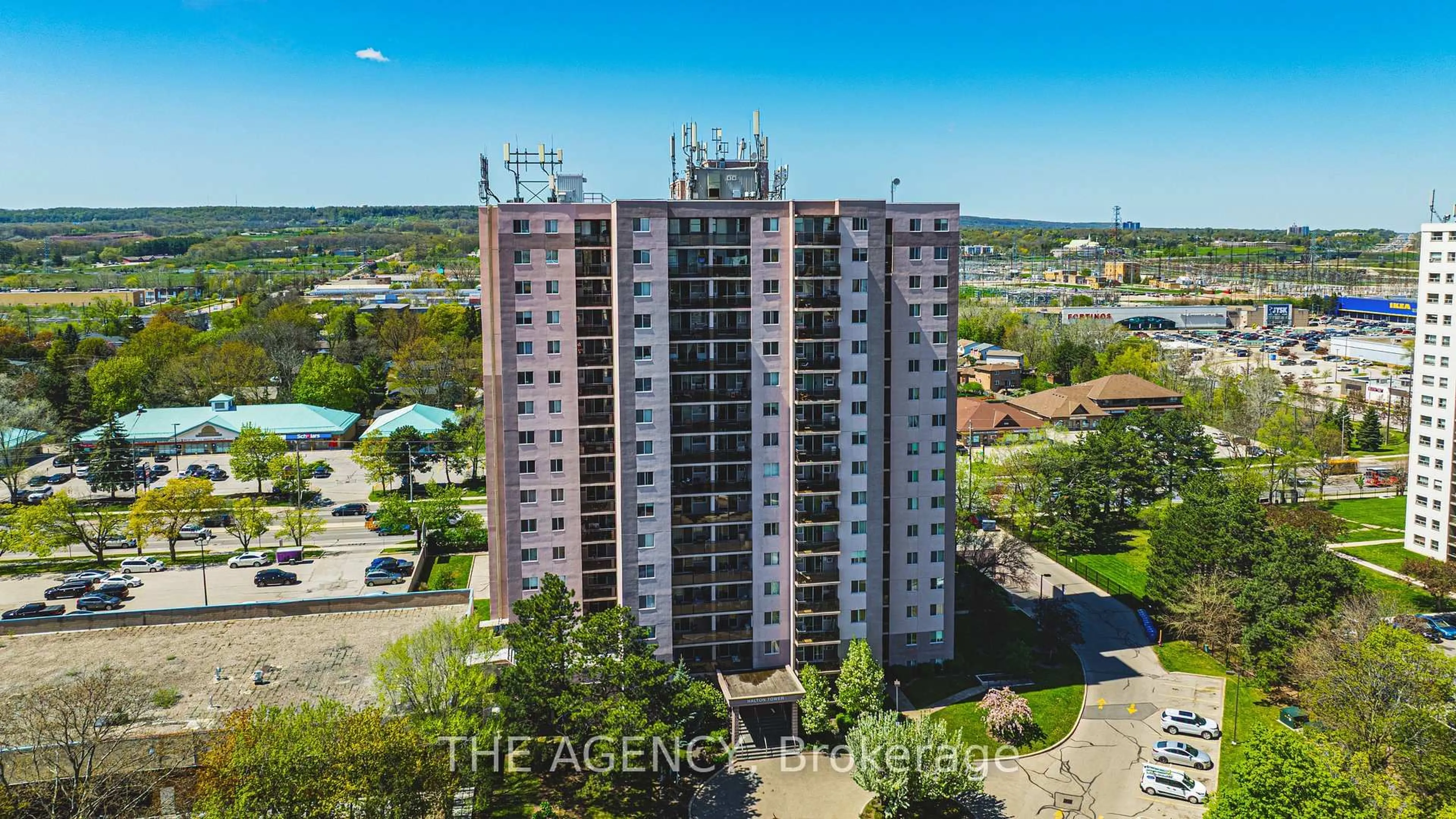 A pic from outside/outdoor area/front of a property/back of a property/a pic from drone, city buildings view from balcony for 975 Warwick Crt #1410, Burlington Ontario L7T 3Z7