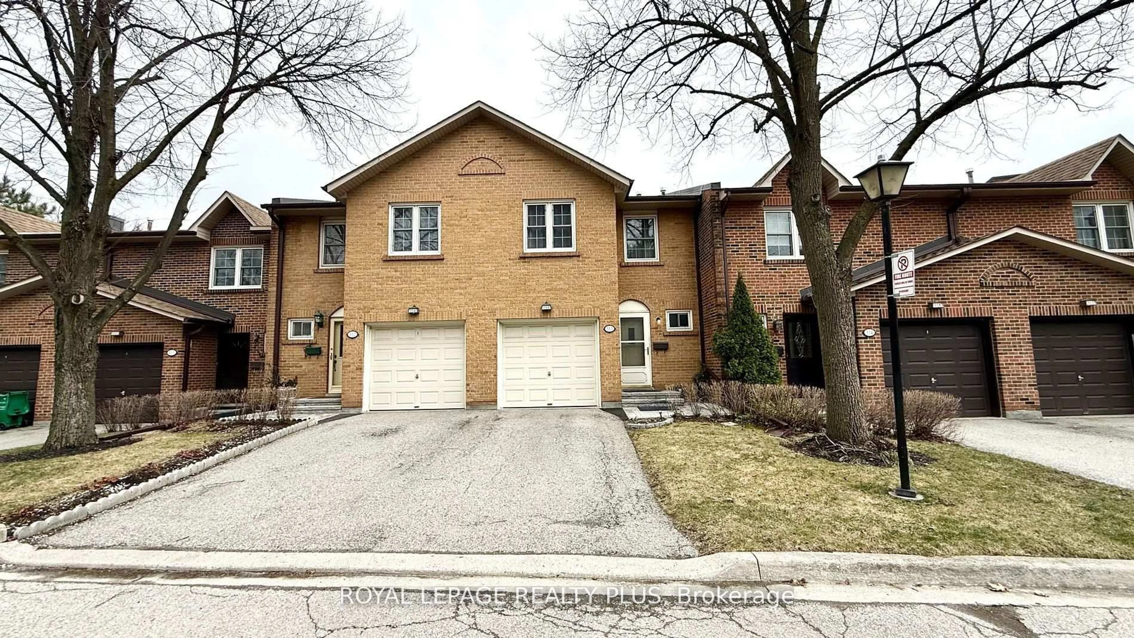 Home with brick exterior material, street for 2120 RATHBURN Rd #113, Mississauga Ontario L4W 2S8
