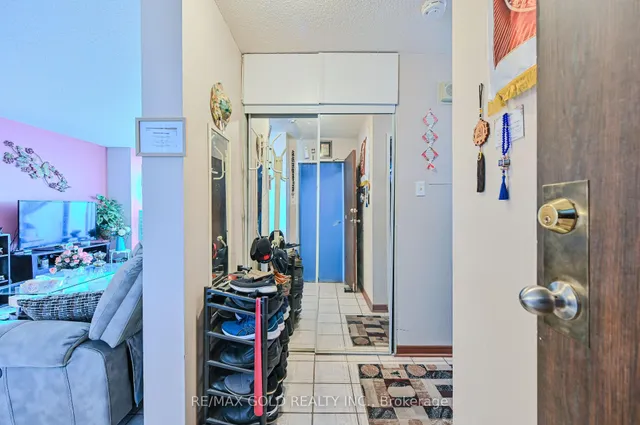 Additional property image - 4 Kings Cross Rd Unit 1807