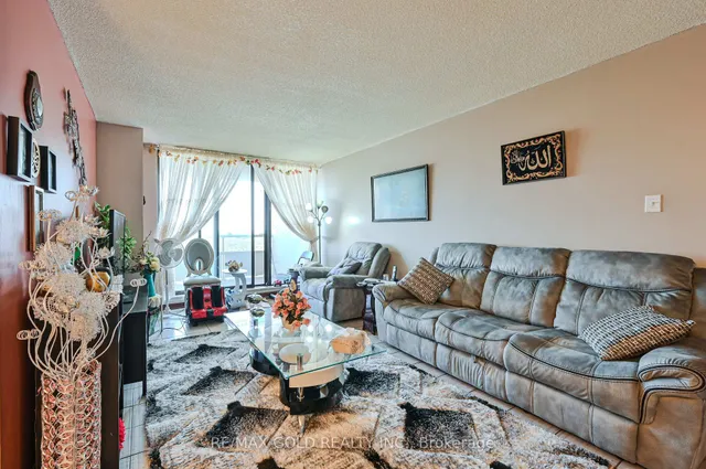 Additional property image - 4 Kings Cross Rd Unit 1807