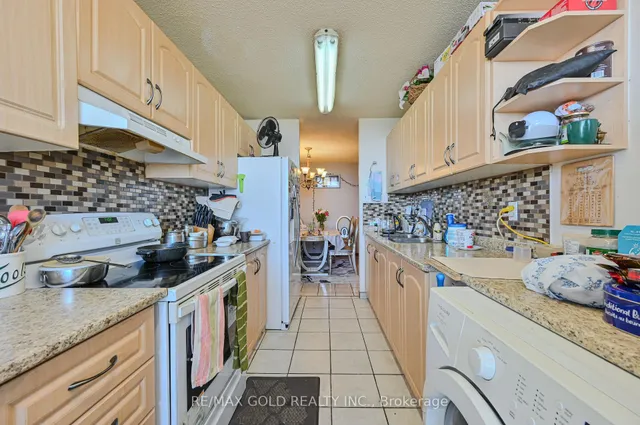 Additional property image - 4 Kings Cross Rd Unit 1807