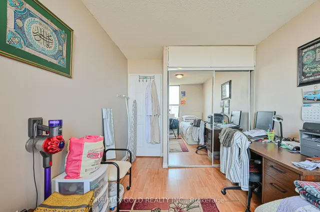 Additional property image - 4 Kings Cross Rd Unit 1807