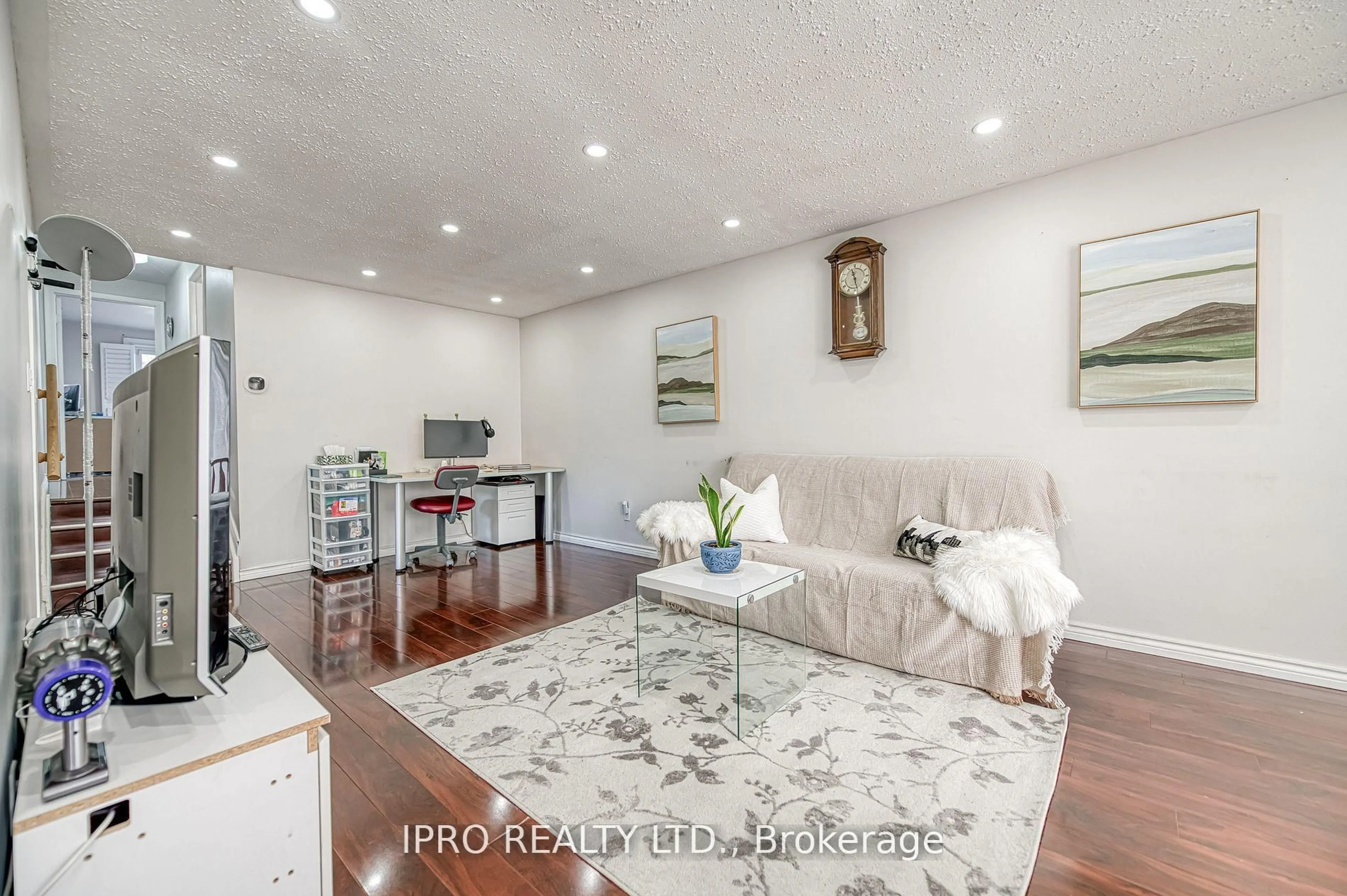 Living room with furniture, unknown for 49 Ascot Ave, Brampton Ontario L6T 2P3