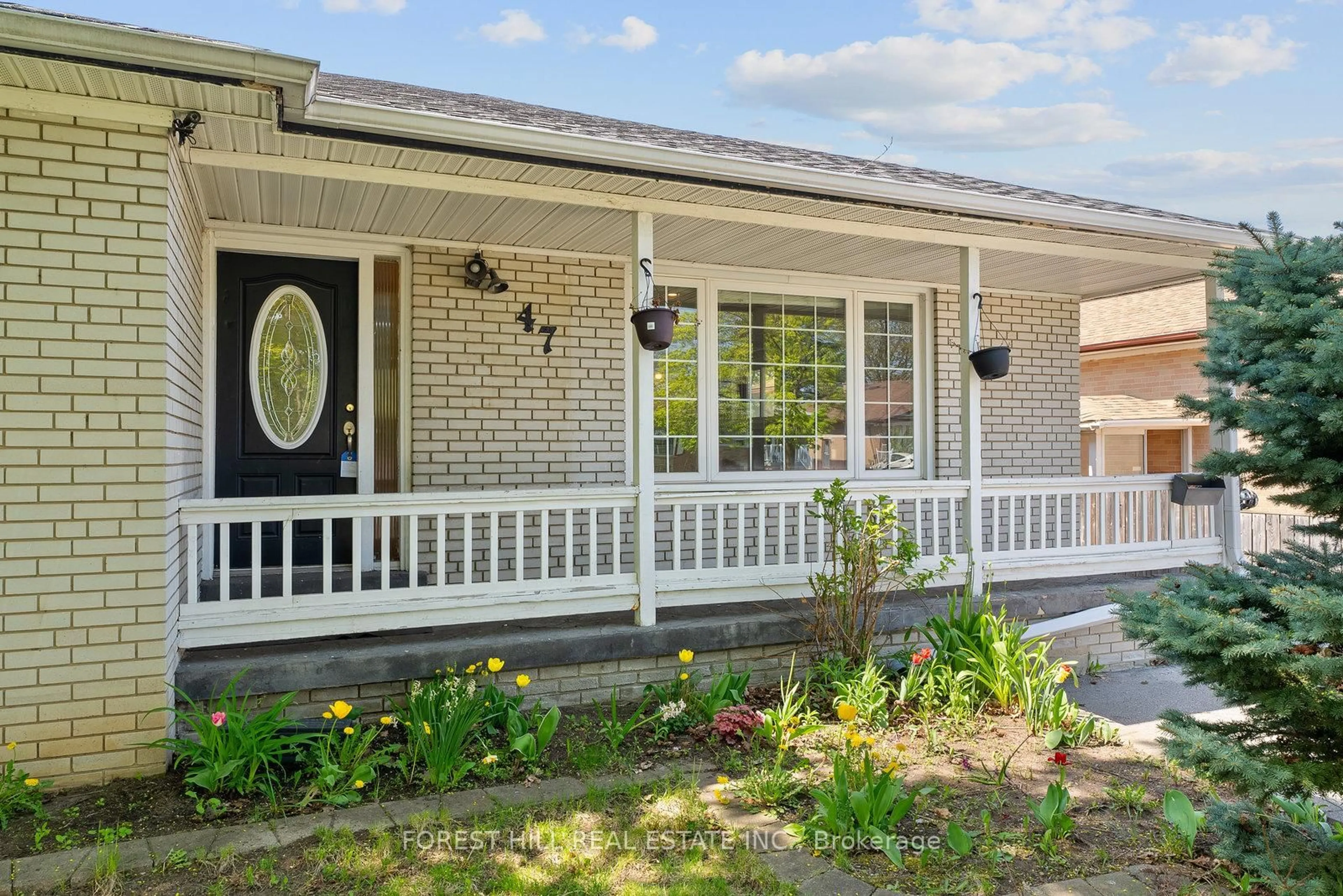 Home with brick exterior material, street for 47 Kingsmere Cres, Brampton Ontario L6X 1Z5