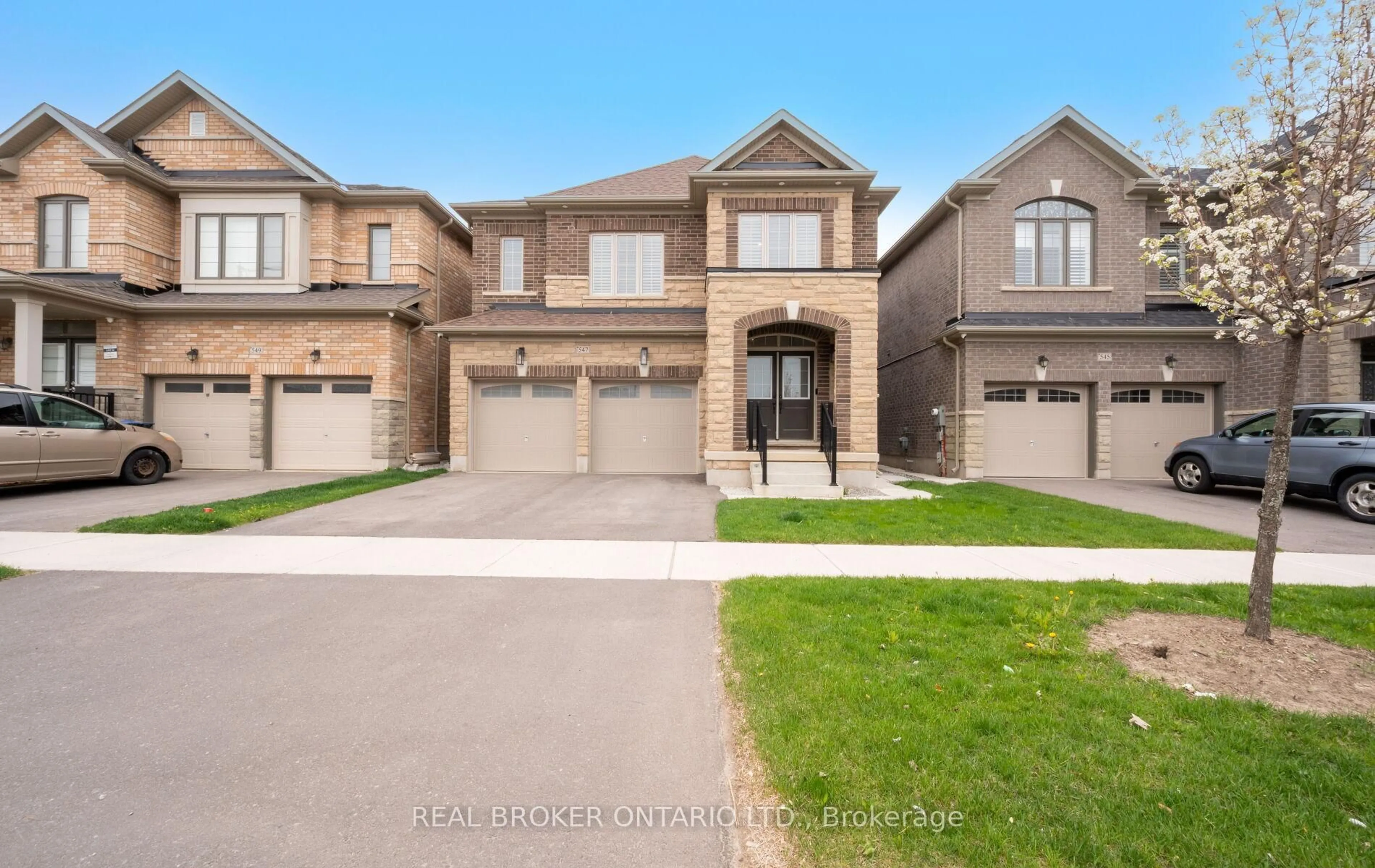 Home with brick exterior material, street for 547 Veterans Dr, Brampton Ontario L7A 5A6