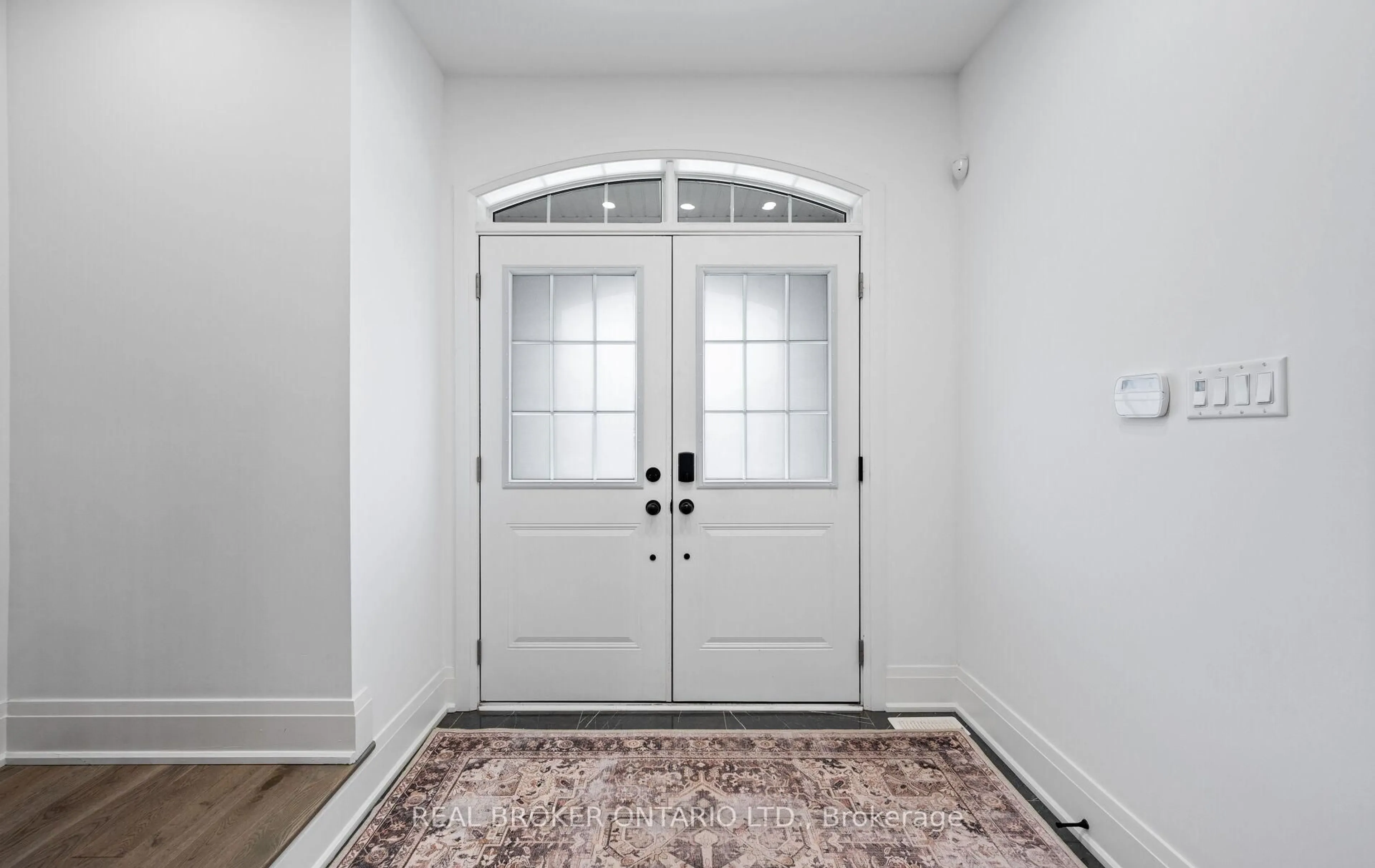 Indoor entryway for 547 Veterans Dr, Brampton Ontario L7A 5A6
