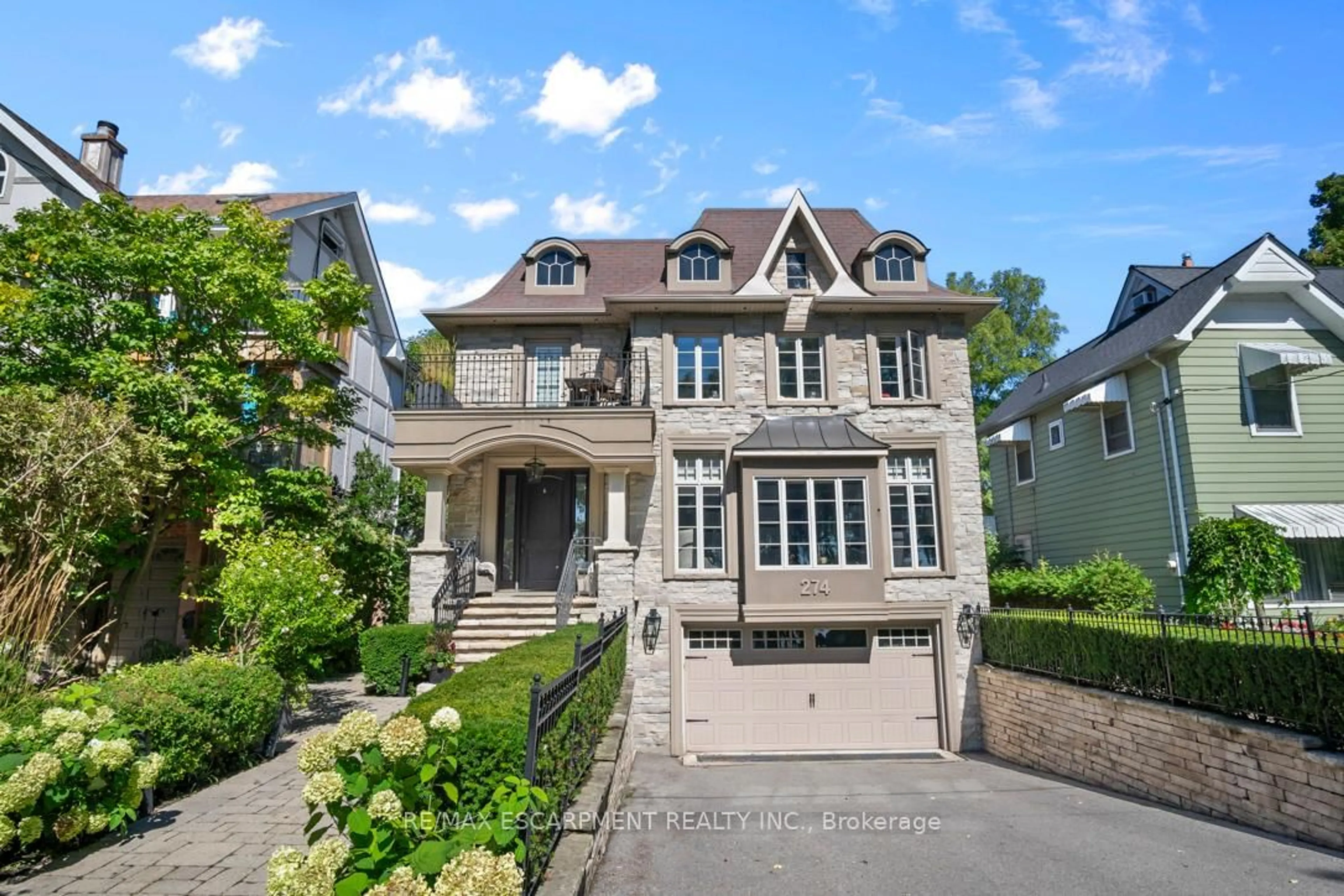 Home with brick exterior material, street for 274 Lake Promenade N/A, Toronto Ontario M8W 1B3