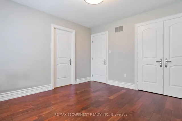 Additional property image - 274 Lake Promenade N/A