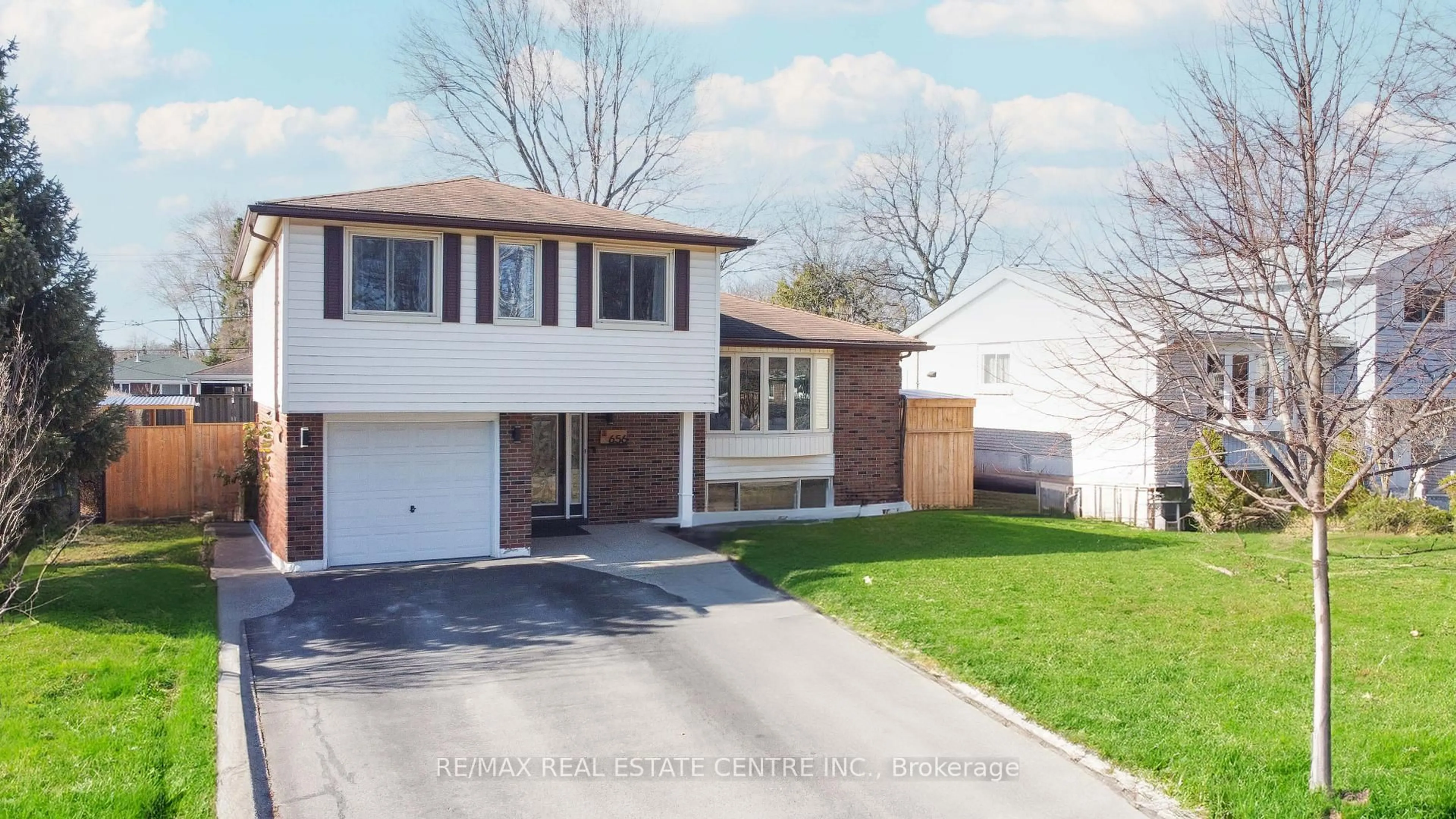 Unknown for 656 Meadow Lane, Burlington Ontario L7L 4R8