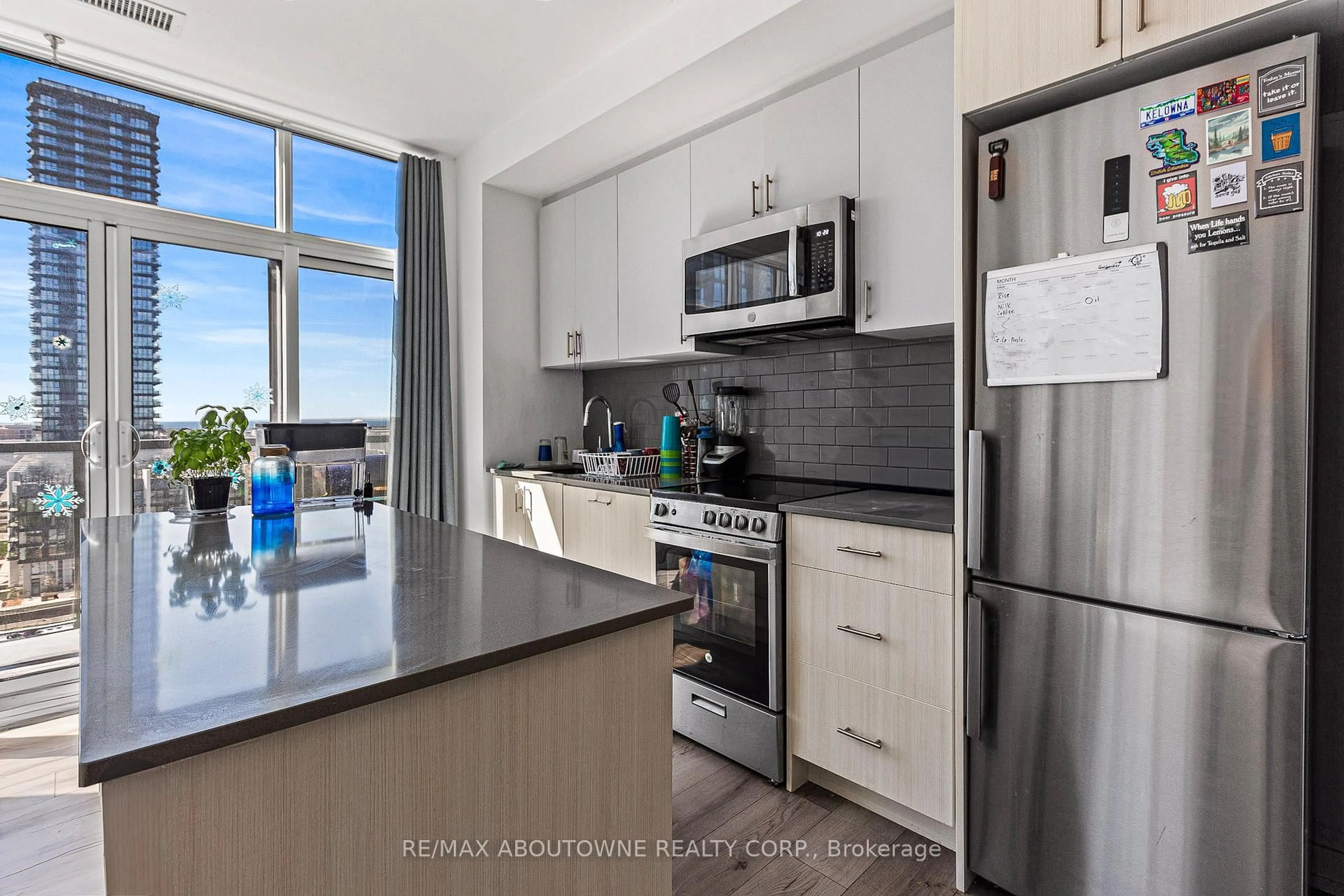 Standard kitchen, unknown for 1195 The Queensway Ave #PH1007, Toronto Ontario M8Z 0H1