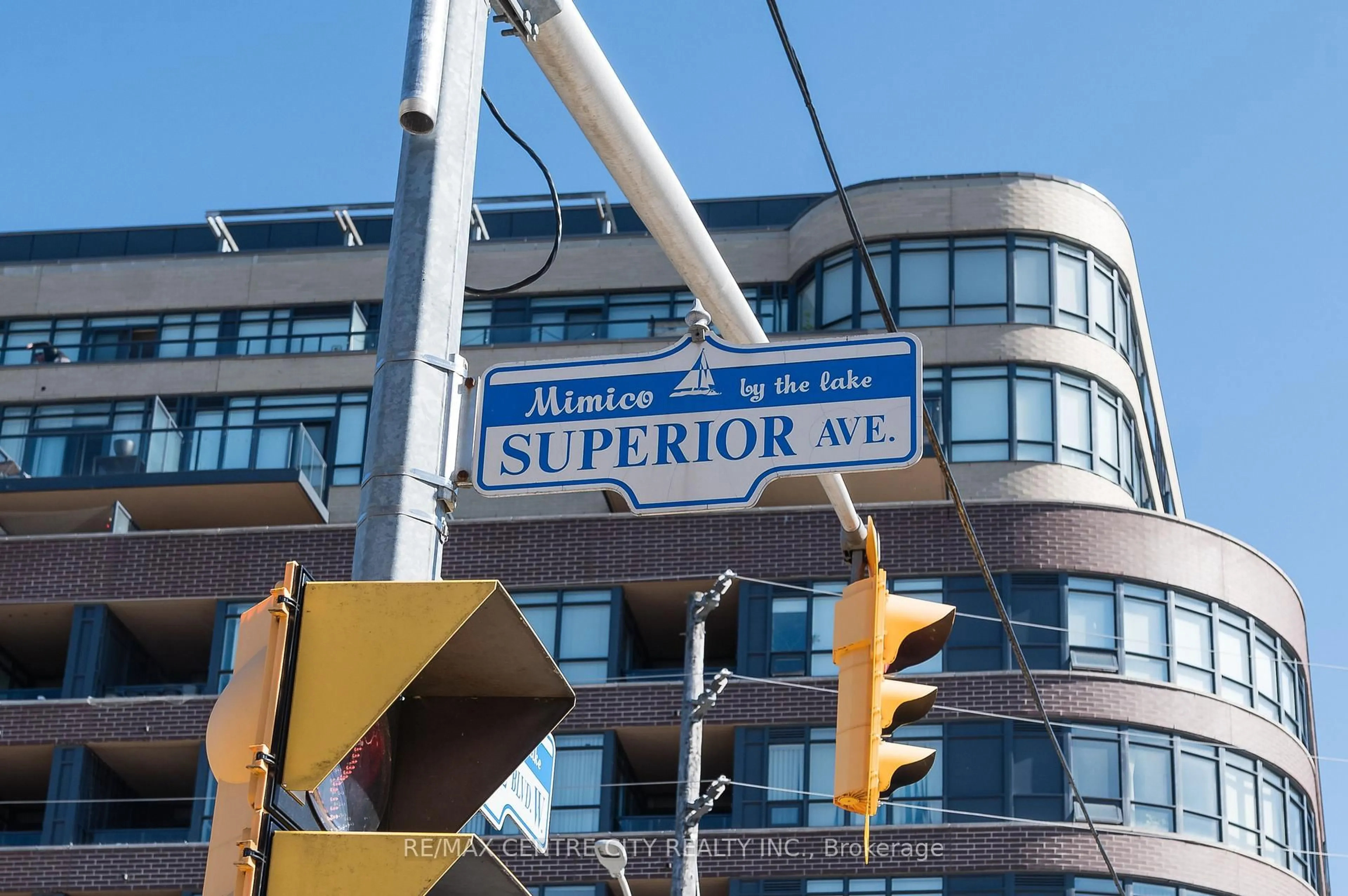 Indoor foyer for 11 Superior Ave #407, Toronto Ontario M8V 0A7
