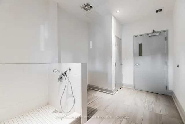 Additional property image - 150 Oak Park Blvd Unit 422