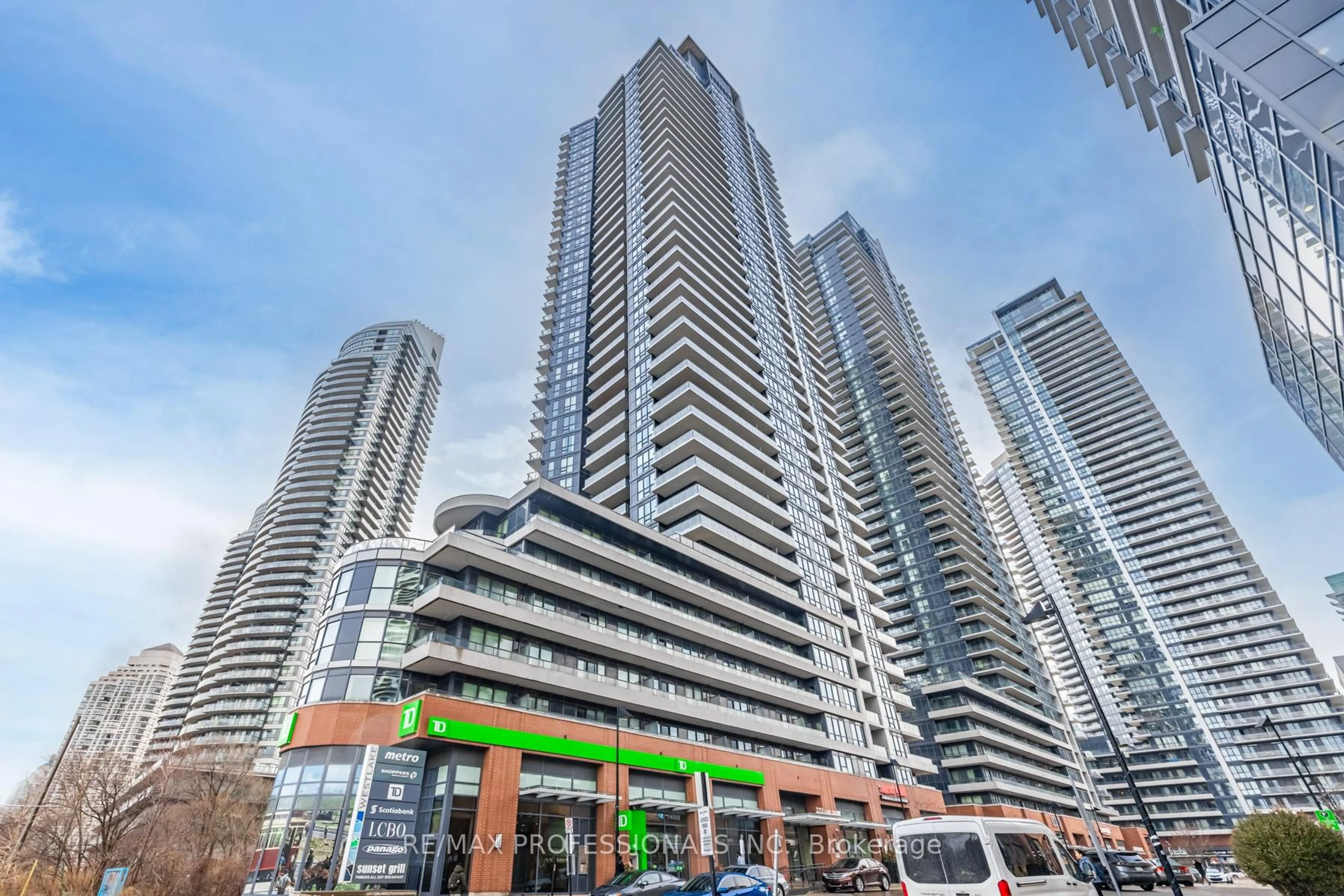 Unknown for 2212 Lake Shore Blvd #Th04, Toronto Ontario M8V 0C2