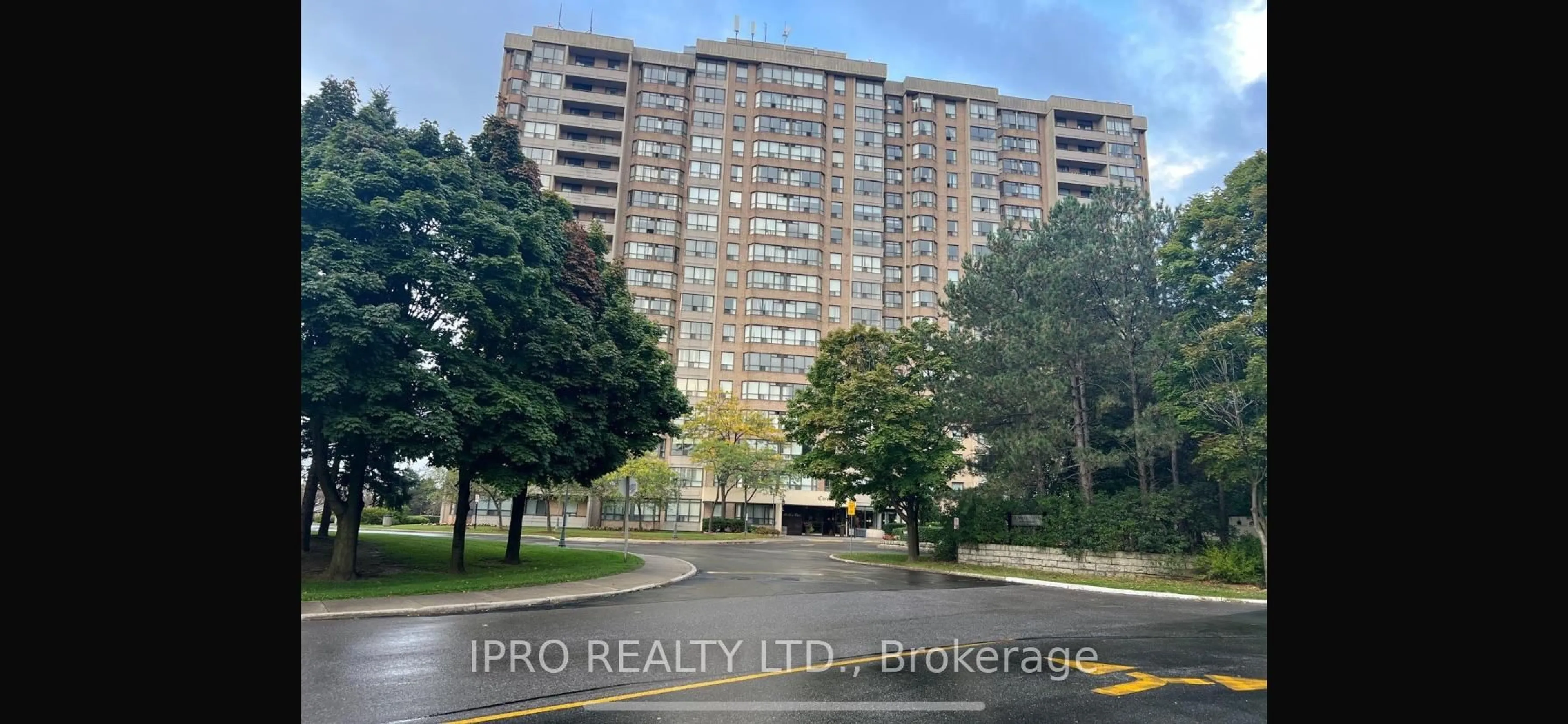 A pic from outside/outdoor area/front of a property/back of a property/a pic from drone, unknown for 10 MALTA Ave #1504, Brampton Ontario L6Y 4G6