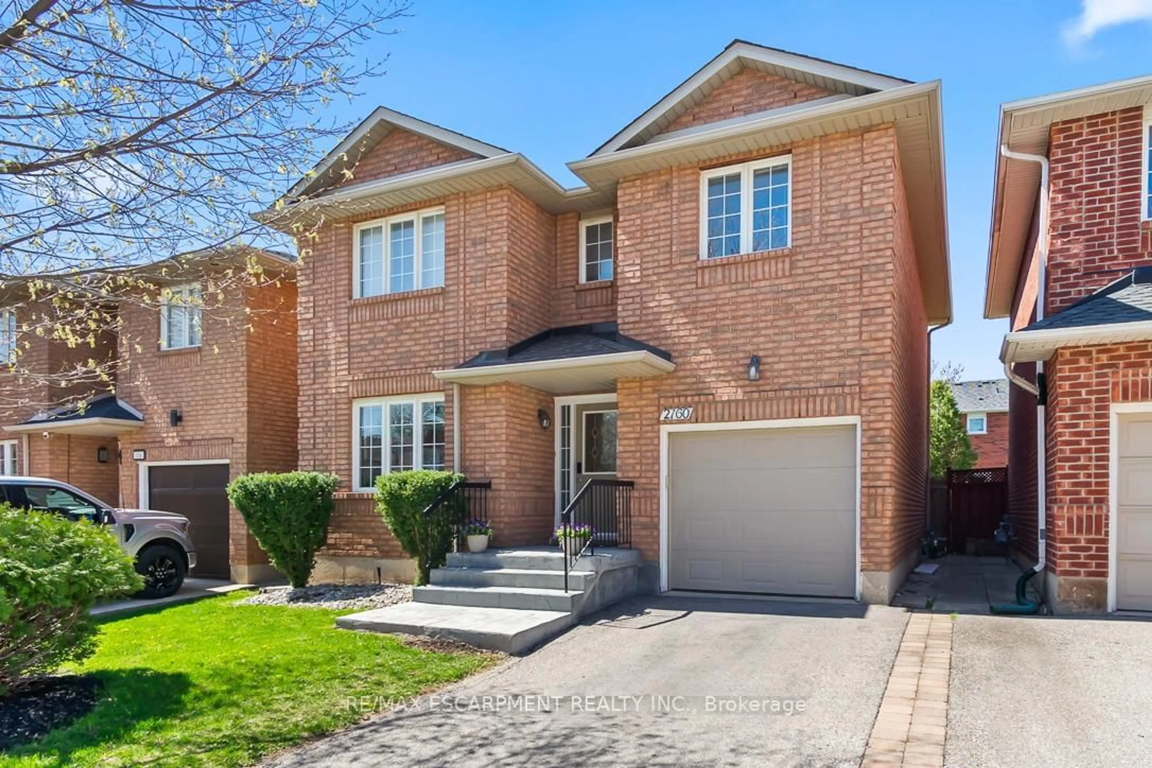 Home with brick exterior material, street for 2160 Peach Tree Lane, Oakville Ontario L6M 3W7