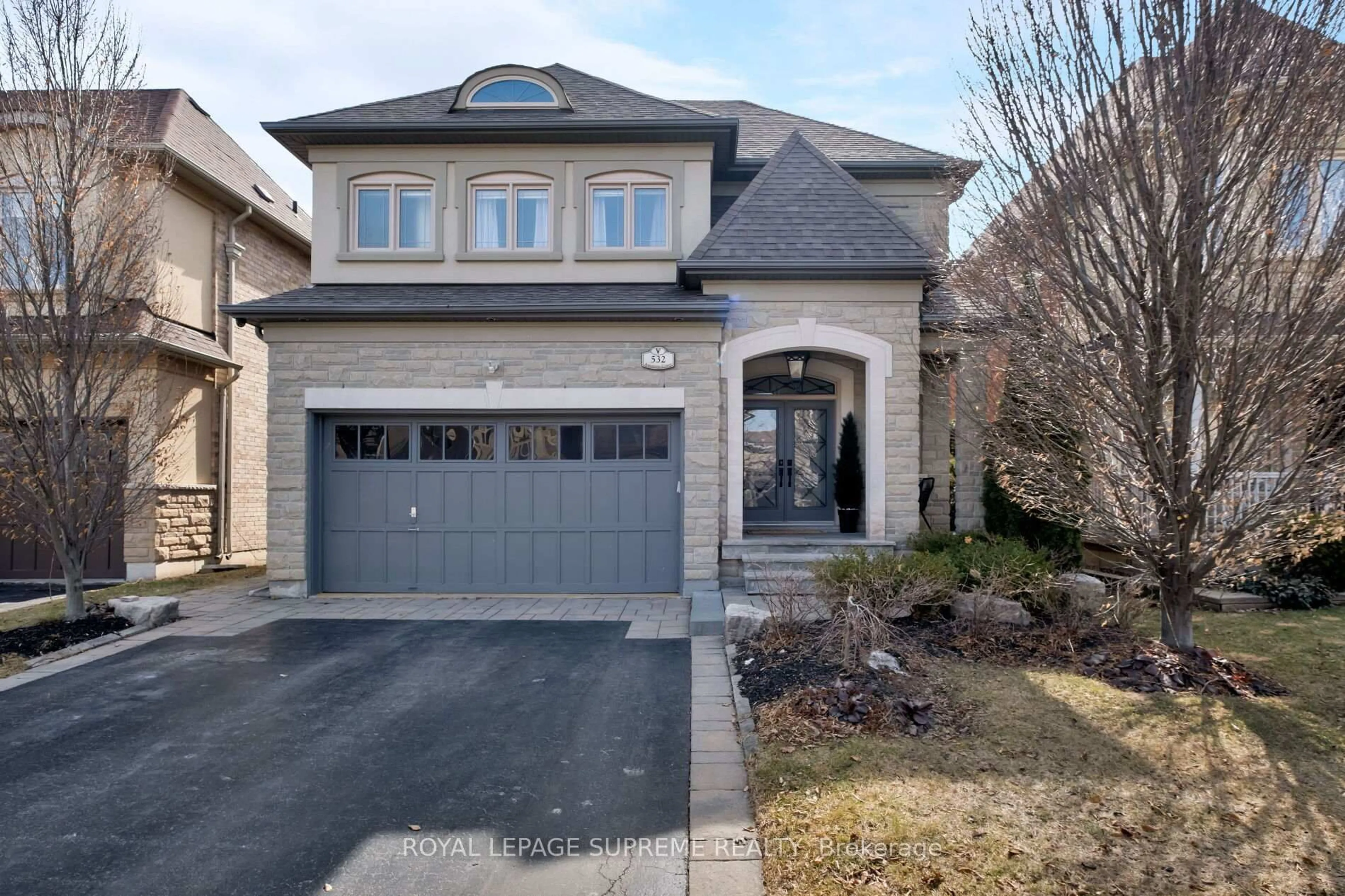 Home with brick exterior material, street for 532 Amarone Crt, Mississauga Ontario L5W 0A7