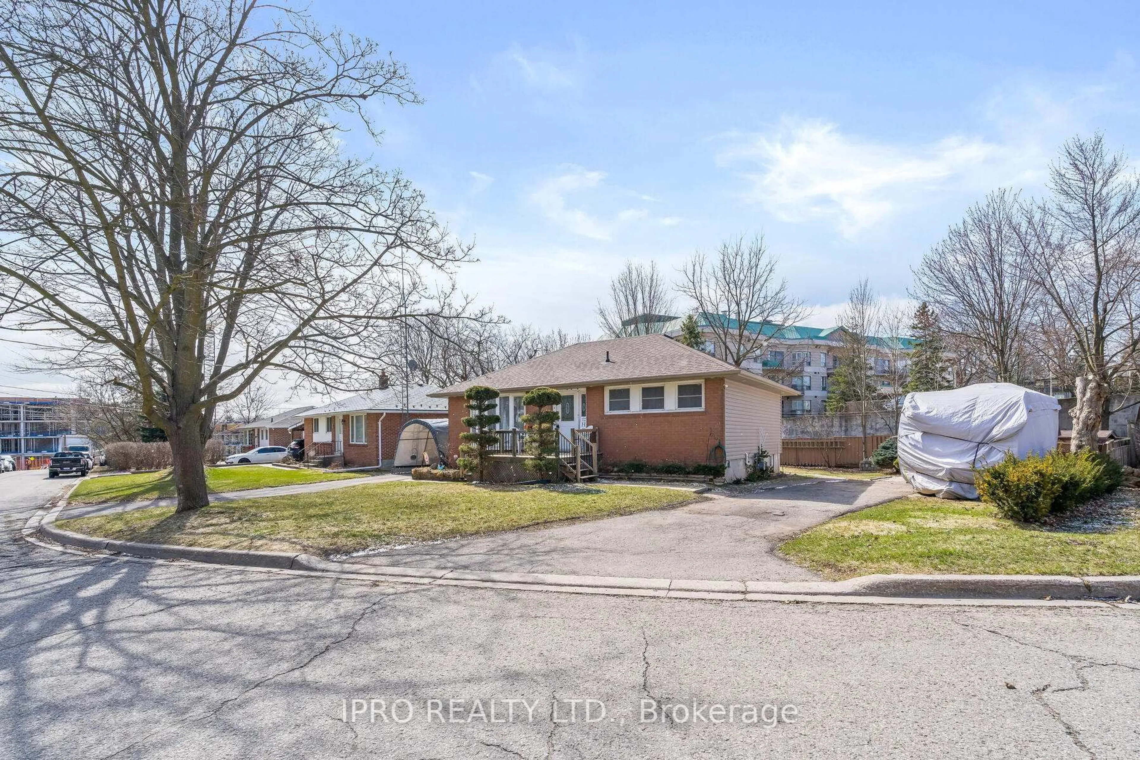 Home with brick exterior material, street for 19 Dayfoot Dr, Halton Hills Ontario L7G 2K8