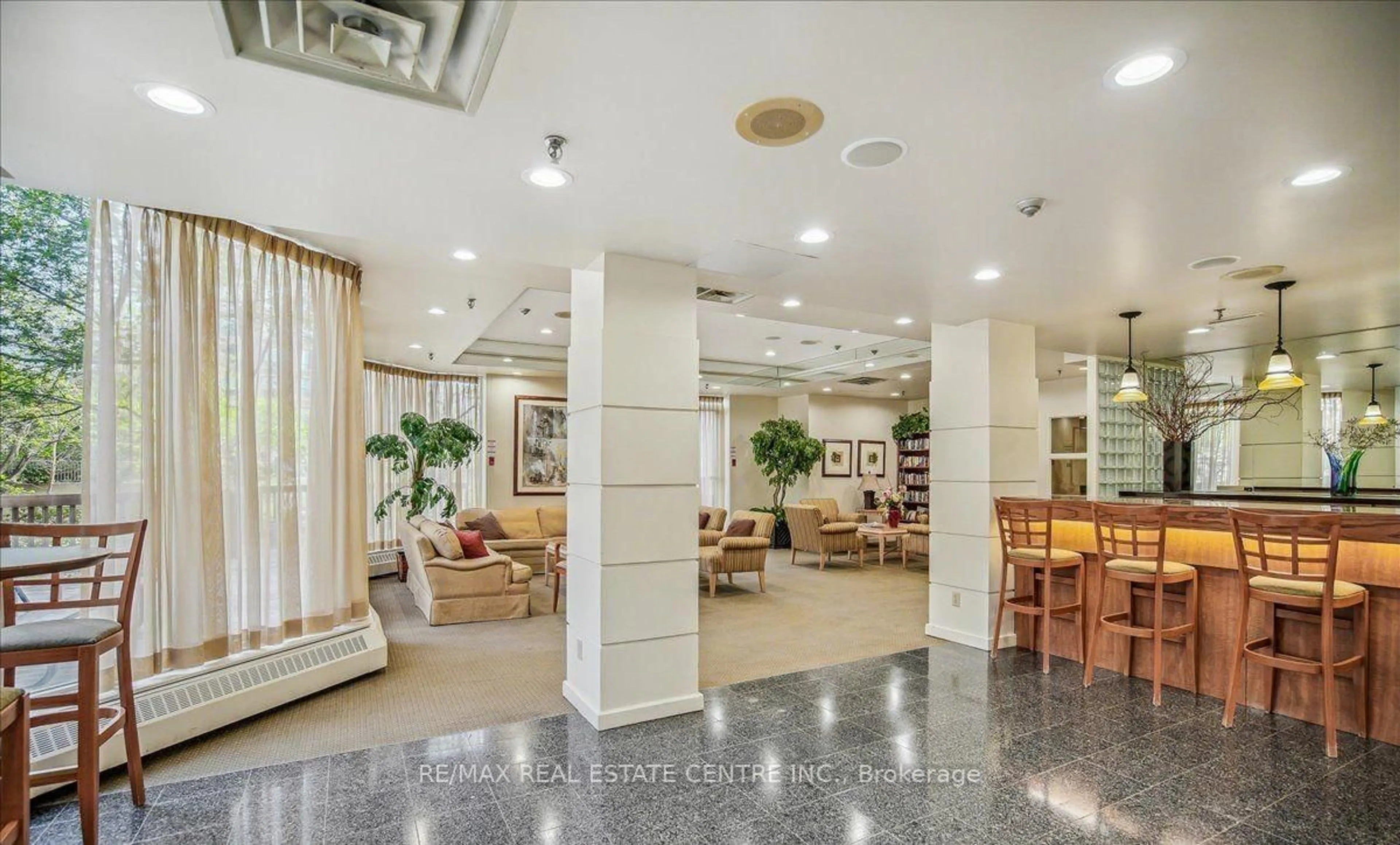 Lobby for 3605 Kariya Dr #2007, Mississauga Ontario L5B 3J4